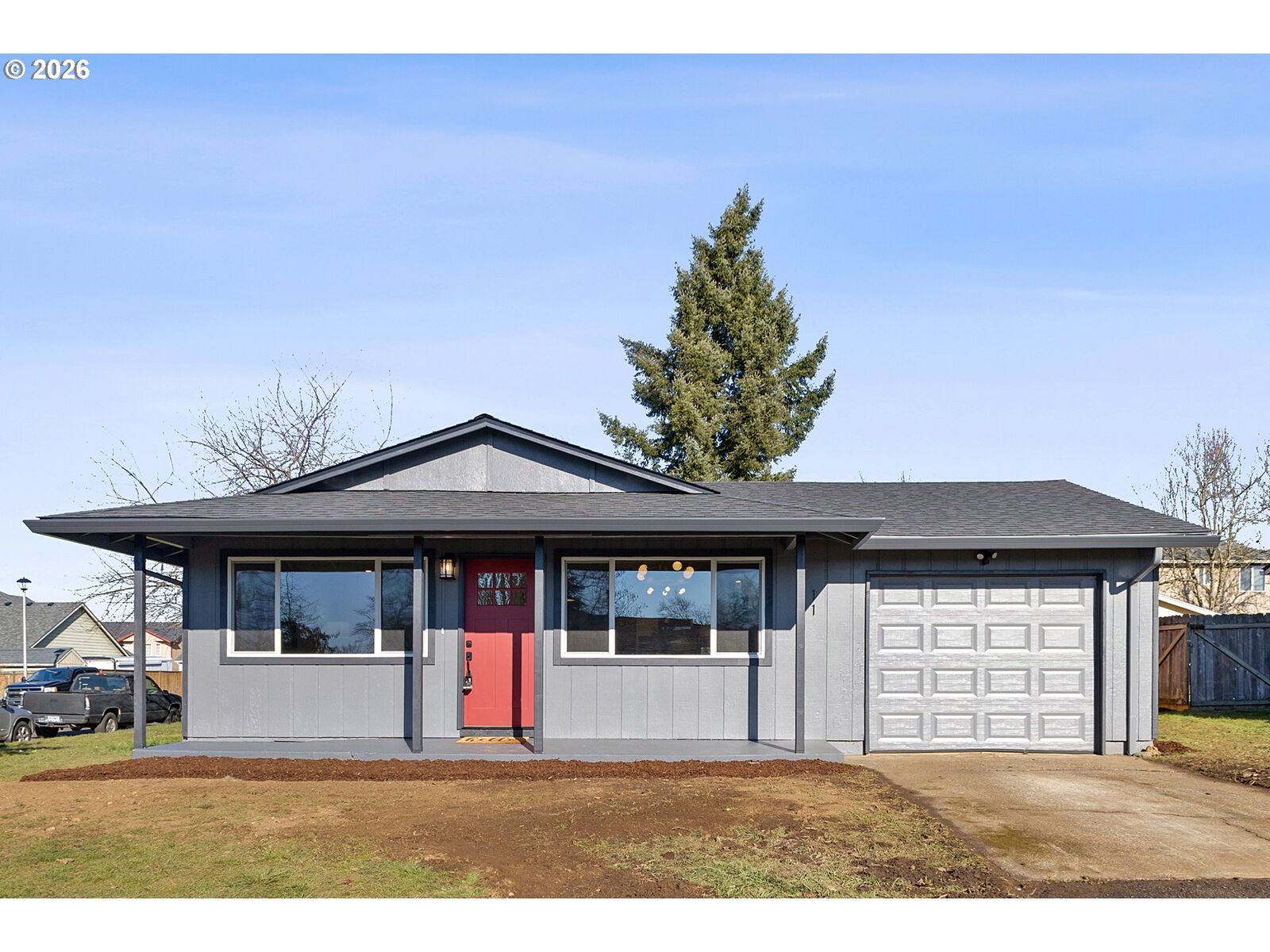 Property Photo: 11 Berwick Ct OR 97038