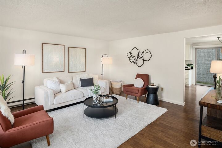 Property Photo:  5055  7th Avenue NE  WA 98105 