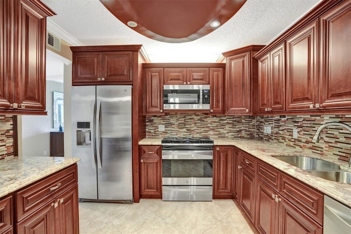 Property Photo:  12900 SW 7th Court 212B  FL 33027 