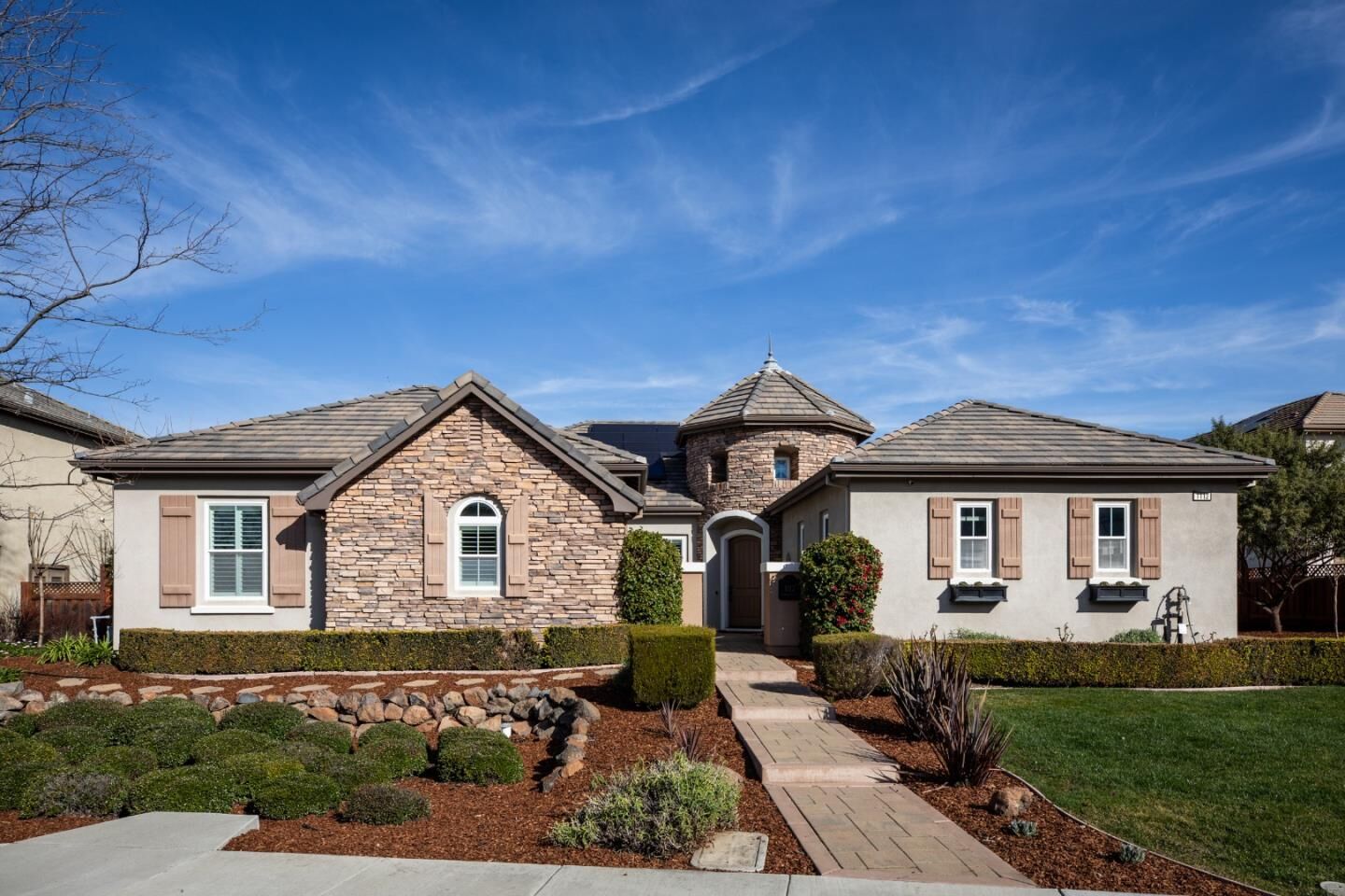 Property Photo:  1112 Finch Place  CA 94566 