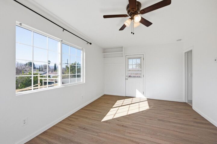 Property Photo:  614 A Redwood Avenue  CA 94061 