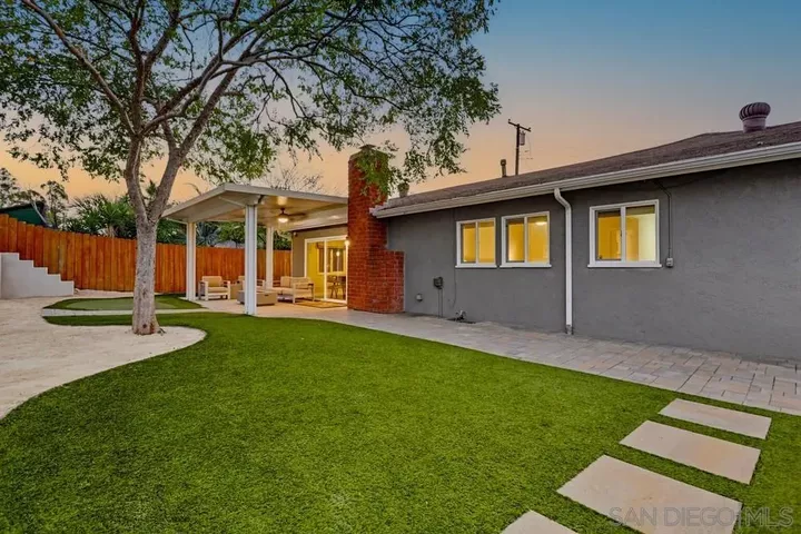 Property Photo: 14127 Tobiasson Rd CA 92064