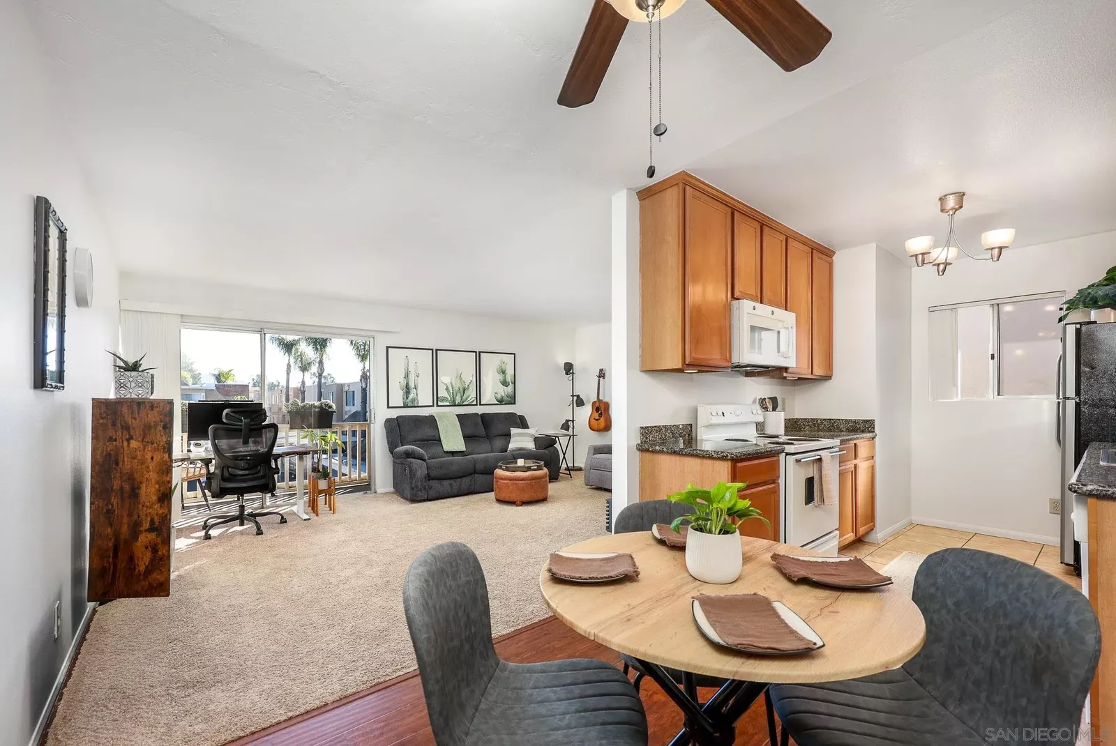 Property Photo:  459 Ballantyne St 31  CA 92020 