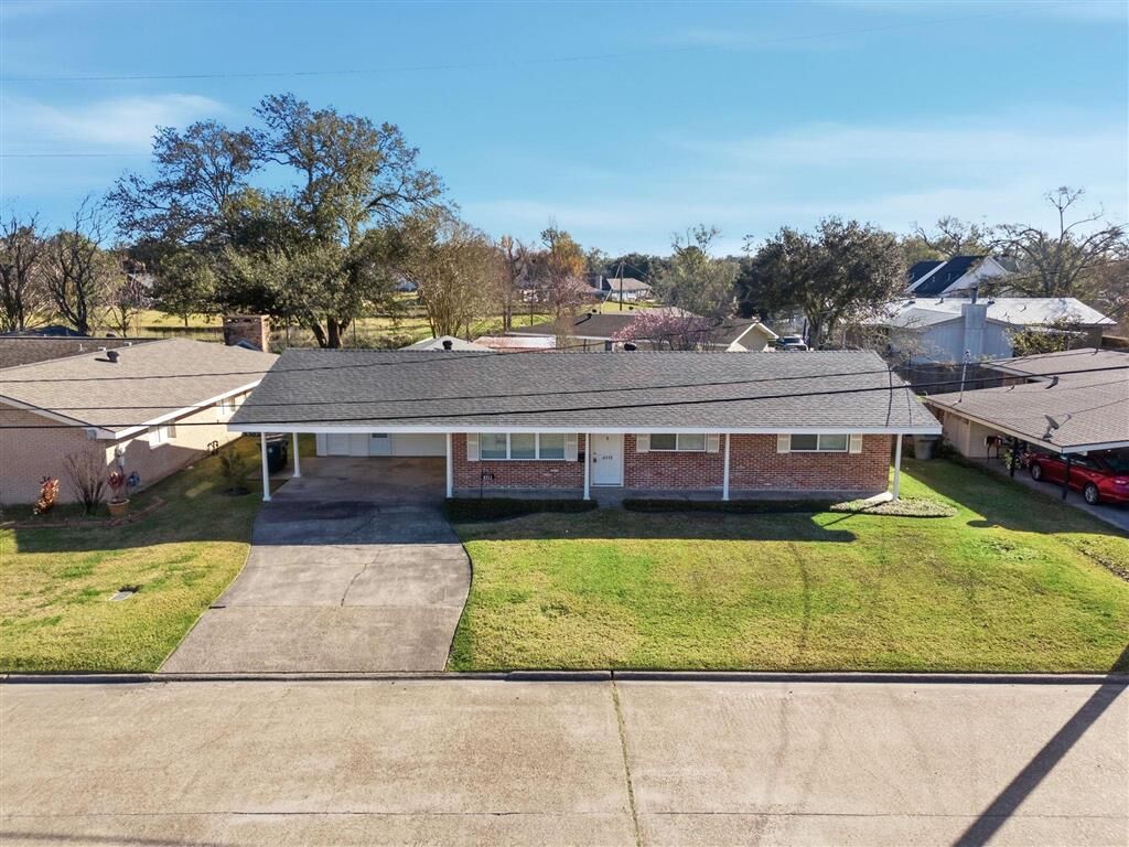 Property Photo:  4315 Oaklawn  LA 70605 