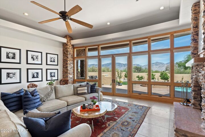 Property Photo: 1083 W Vistoso Highlands Drive AZ 85755