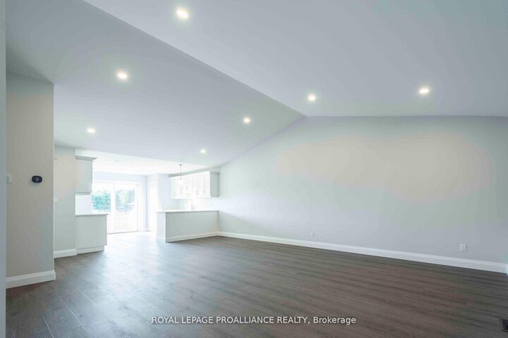 Property Photo: 44 Mackenzie John Crescent ON K0K 1H0