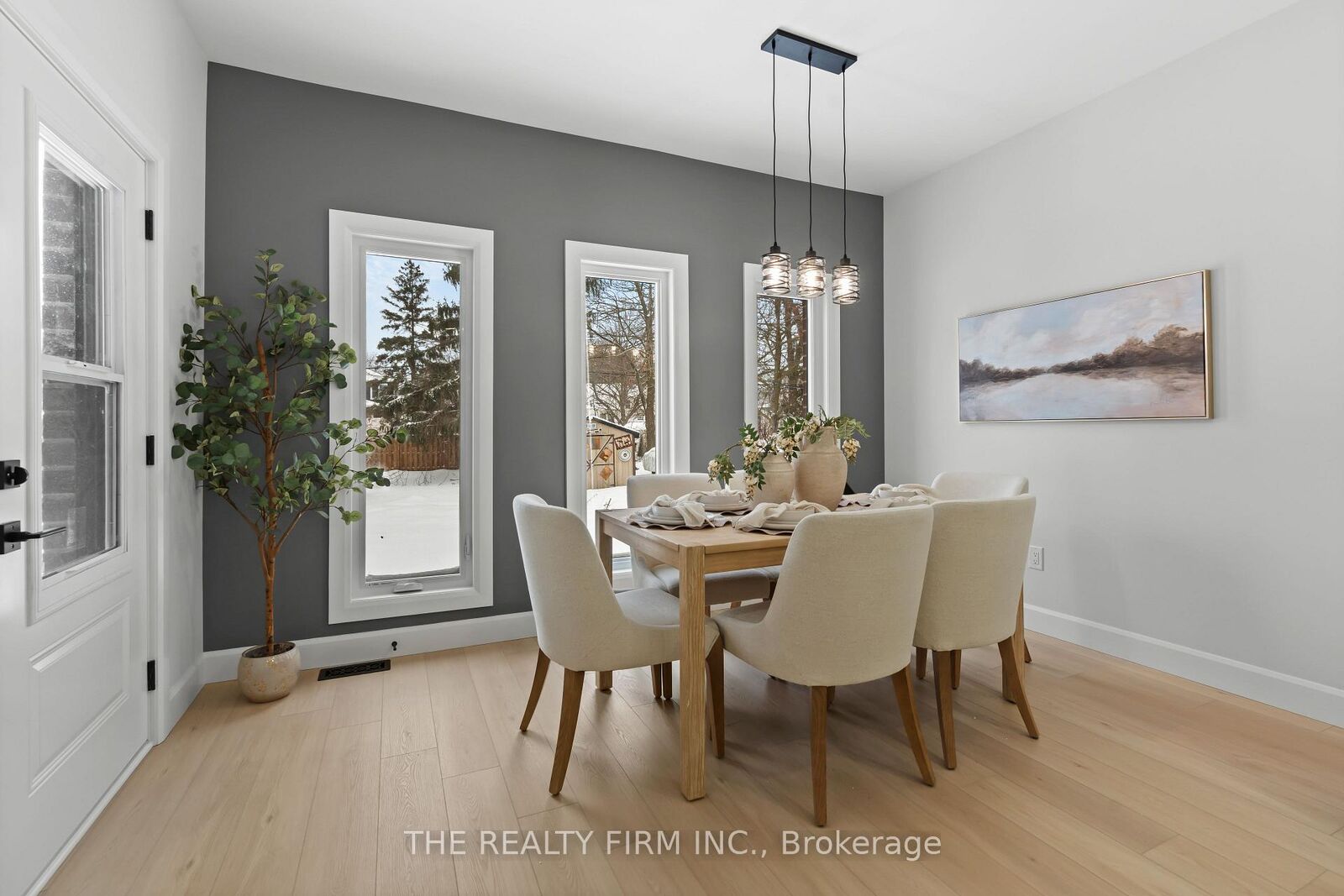 Property Photo: 1037 Willow Drive W ON N6E 1P4