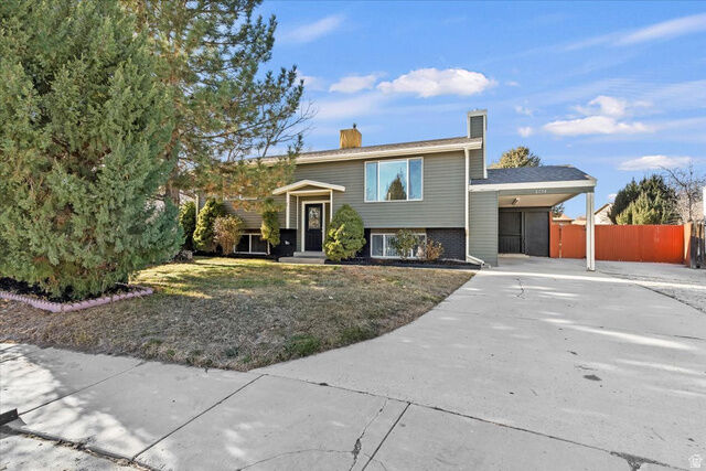 Property Photo: 6154 S Zodiac Dr UT 84118