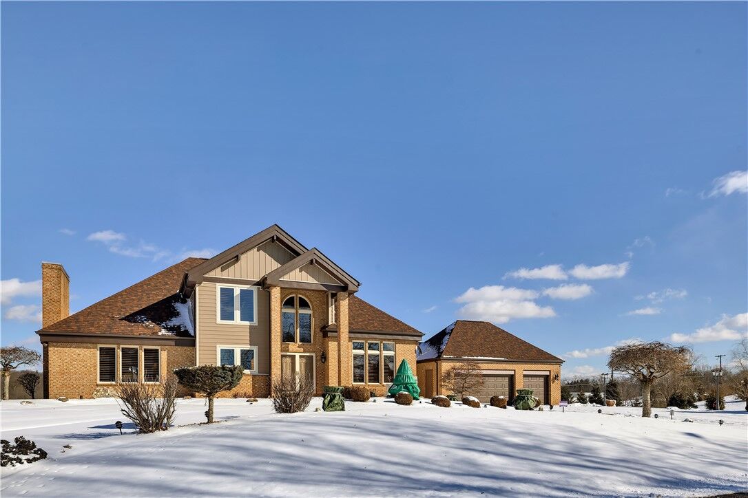 Property Photo:  204 S Links Avenue  PA 16001 