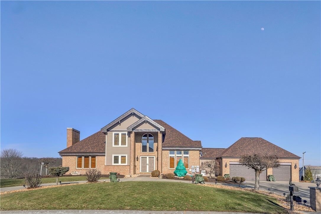 Property Photo:  204 S Links Avenue  PA 16001 