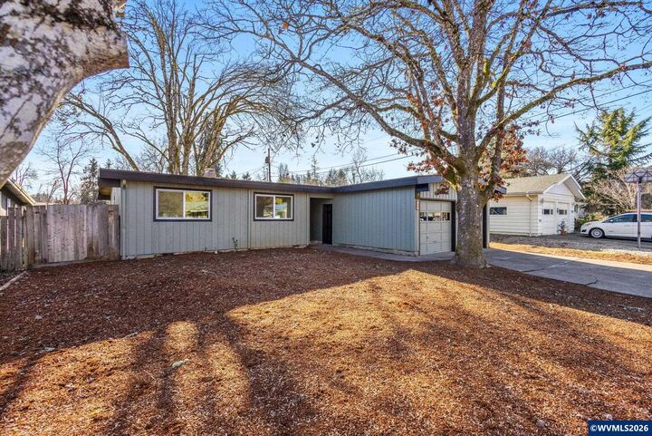 Property Photo:  782 Lockwood Ln S  OR 97302 