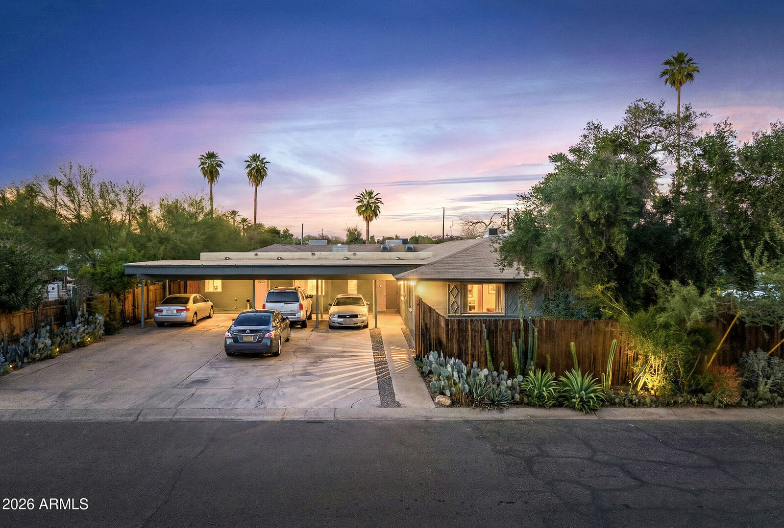 Property Photo: 822 E Montecito Avenue AZ 85014