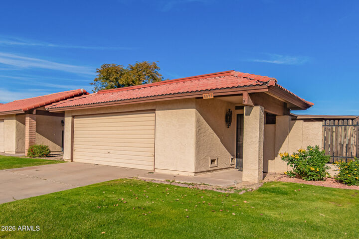 Property Photo: 5222 E Tamblo Drive AZ 85044