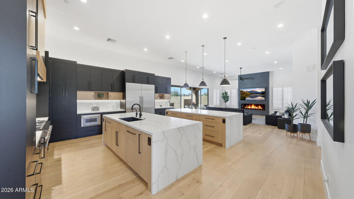 Property Photo:  30810 N 52nd Place  AZ 85331 