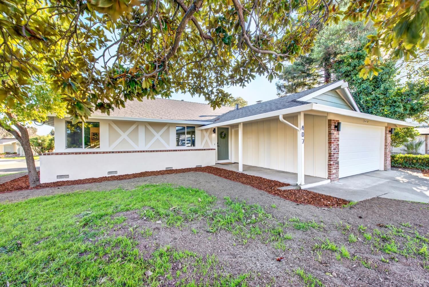 Property Photo:  407 Acacia Street  CA 94533 