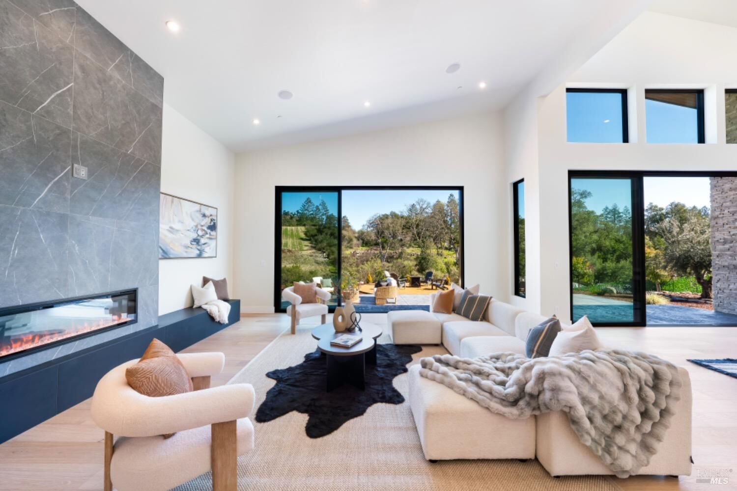 Property Photo:  1890 Lawndale Road  CA 95452 