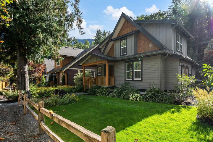Photo de la propriété:  43425 Blue Grouse Lane  BC V2R 0X8 