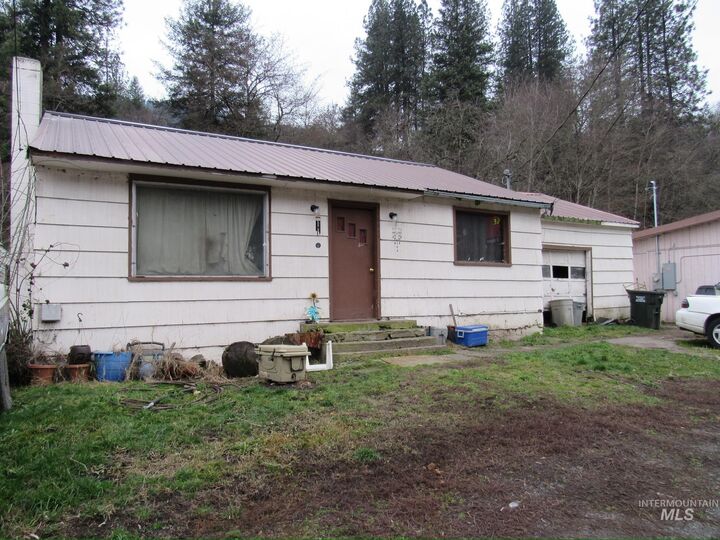 Property Photo:  10440 US-12  ID 83544 