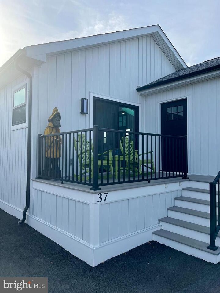 Property Photo:  37 Candlelight Lane  DE 19971 