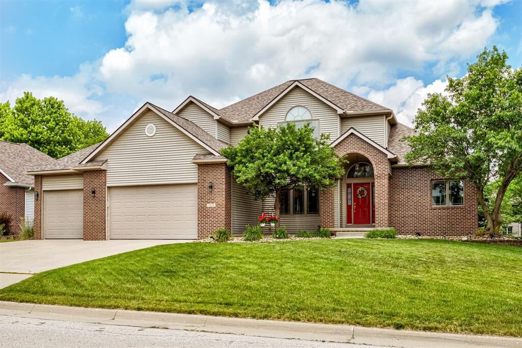 Property Photo: 3428 Valley View Road IA 50014