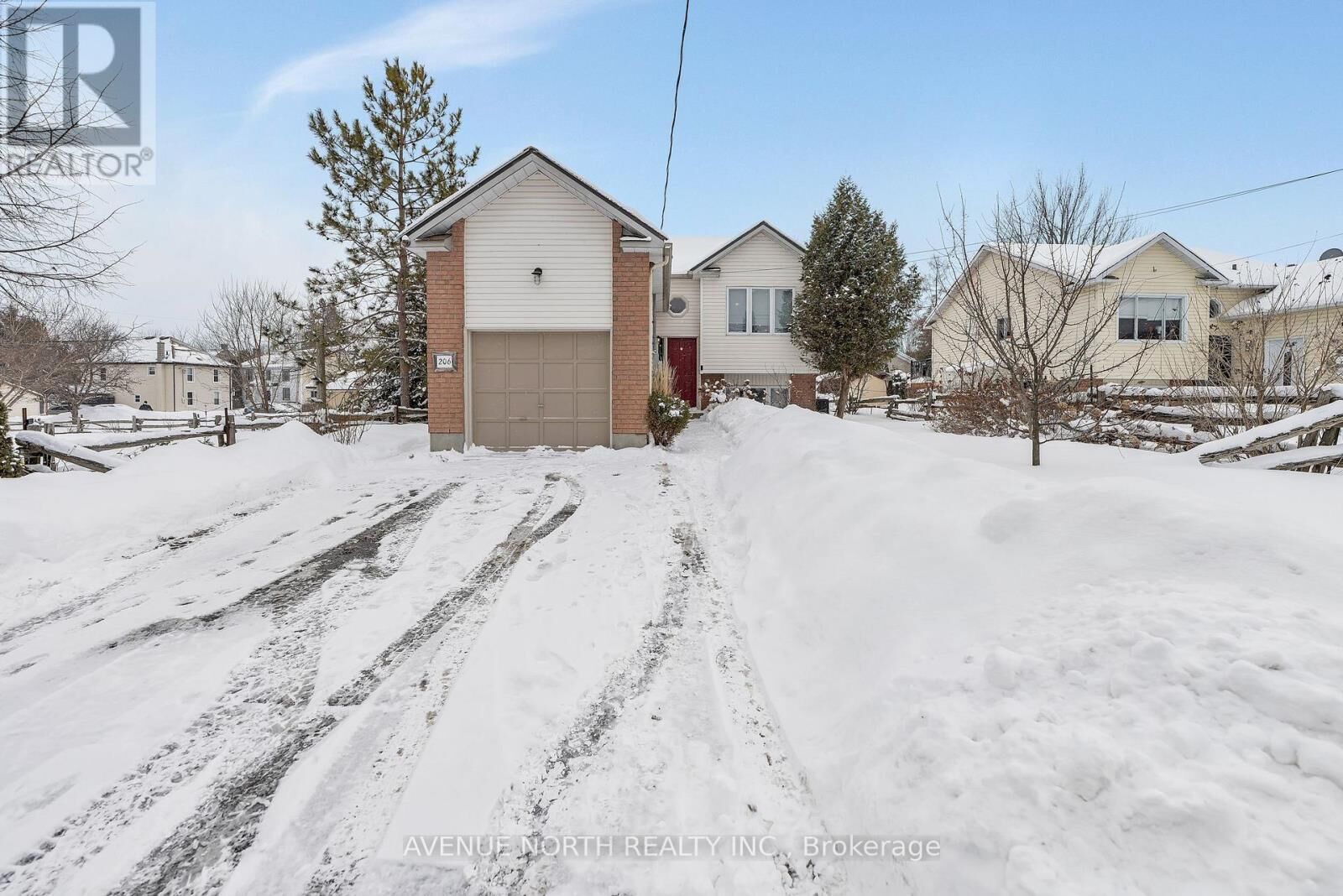Property Photo:  206 Wellington Street West  ON K0G 1N0 