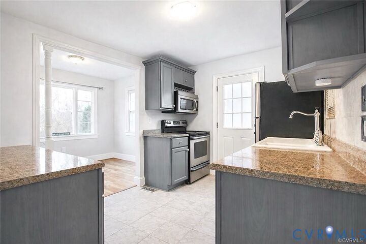 Property Photo: 322 Jackson Avenue VA 23834