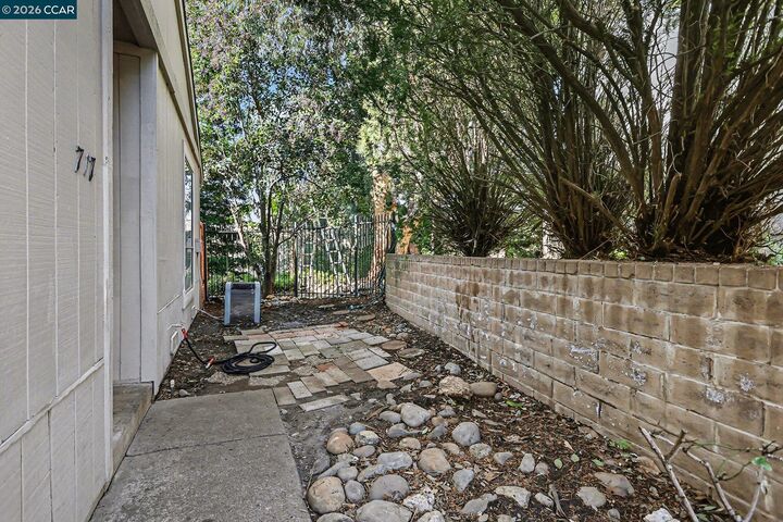 Property Photo:  717 Beelard Dr  CA 95687 