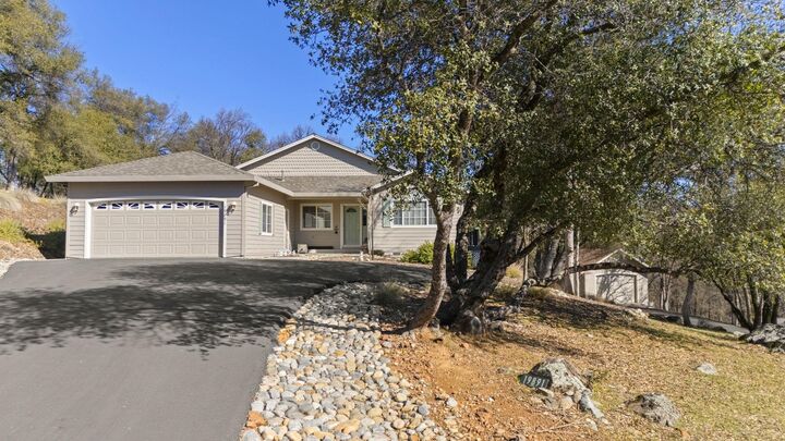 Property Photo: 19891 Apple Valley Dr CA 95370