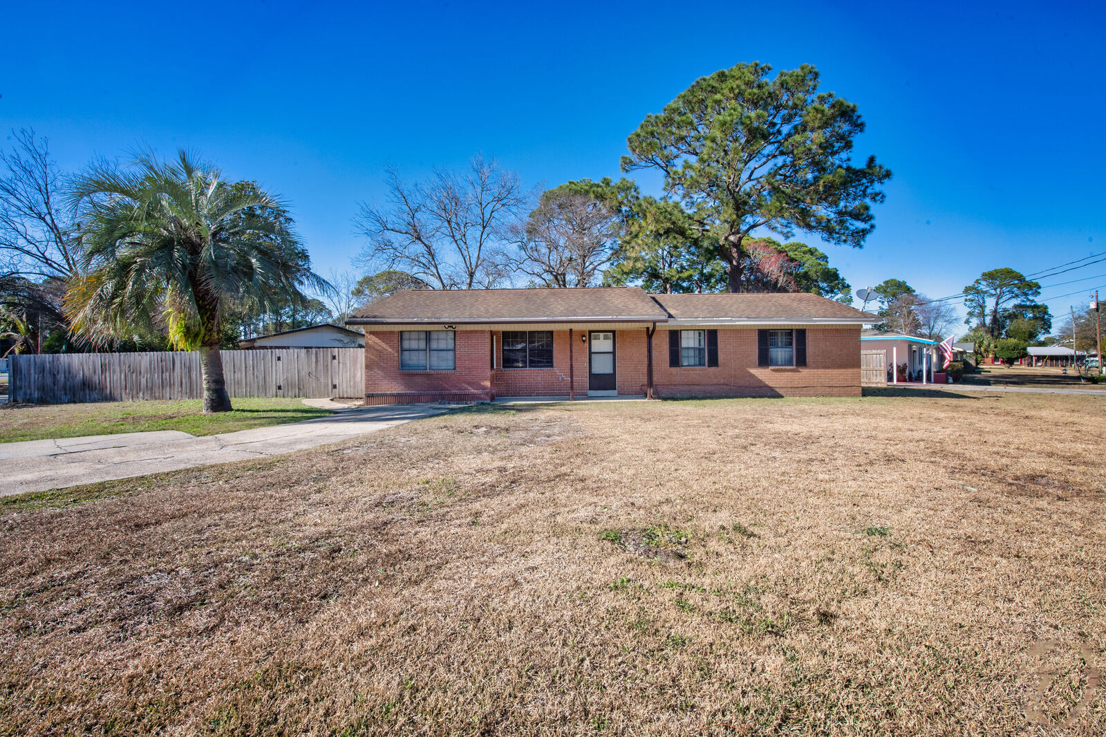 Property Photo:  235 SW Deluna Road  FL 32548 