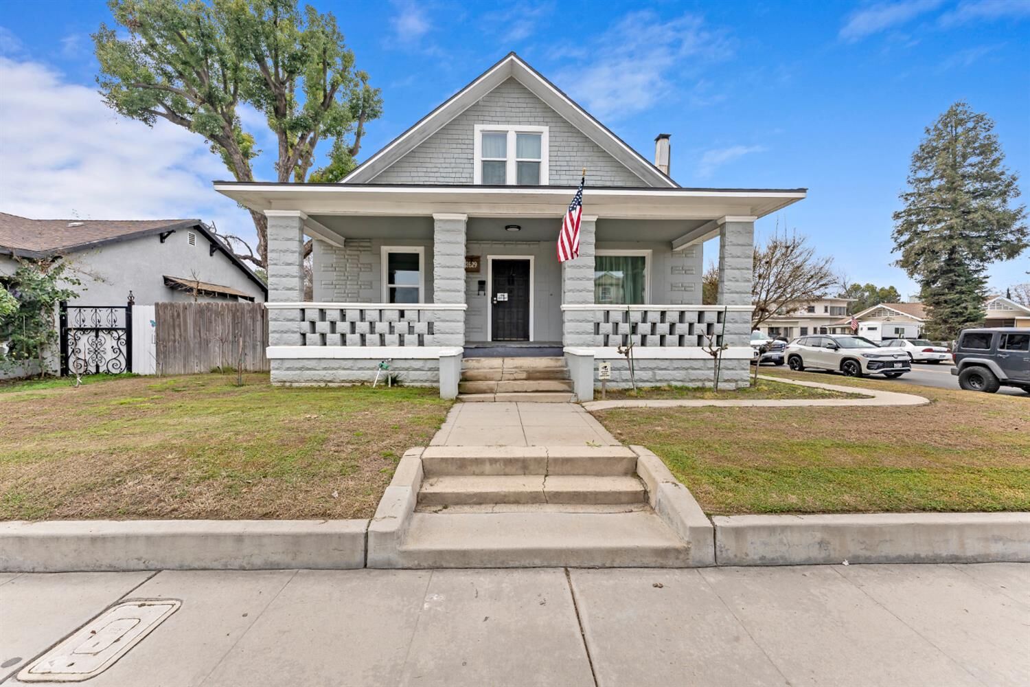 Property Photo:  2629 McCall Avenue  CA 93662 
