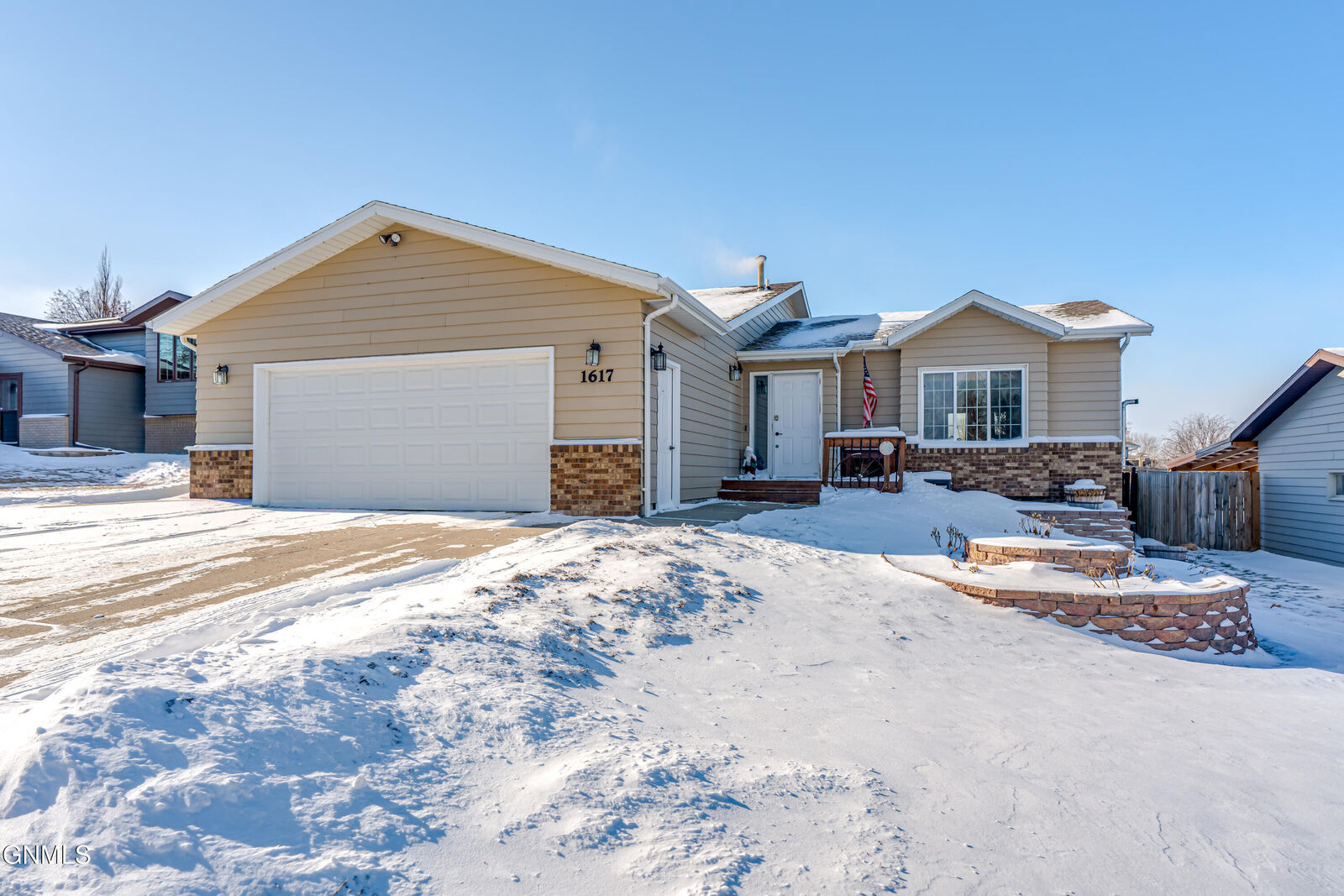 Property Photo: 1617 12th Avenue SE ND 58554