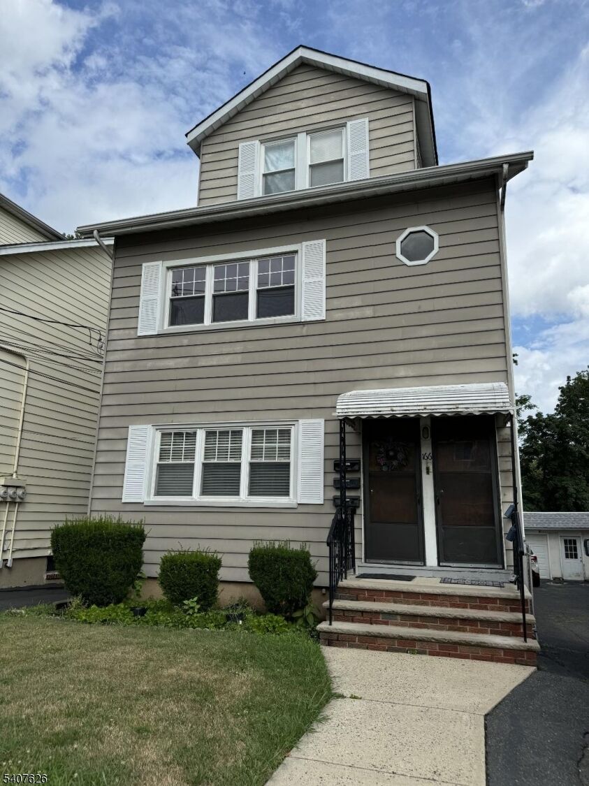 Property Photo:  166 Rutherford Pl  NJ 07031 