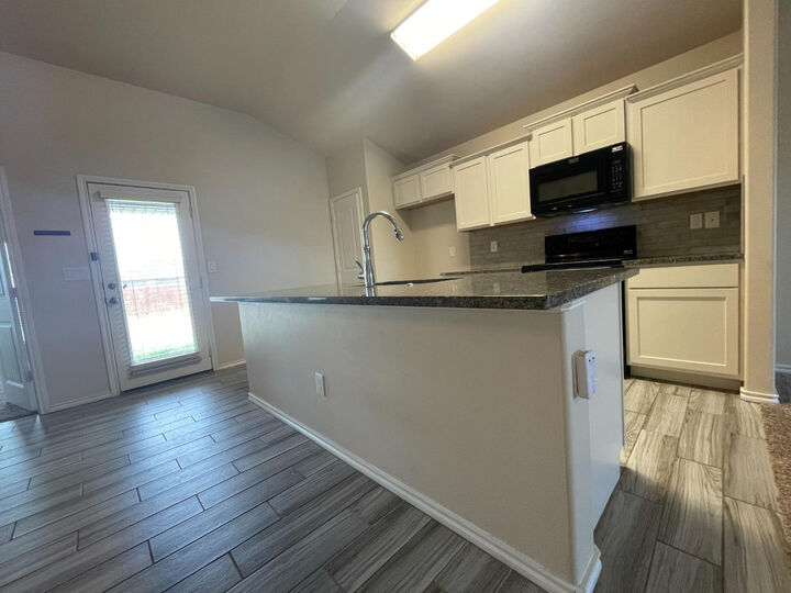 Property Photo:  7513 103rd Street  TX 79424 