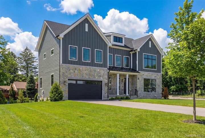 Property Photo:  9 Sequoia Circle  NY 11030 