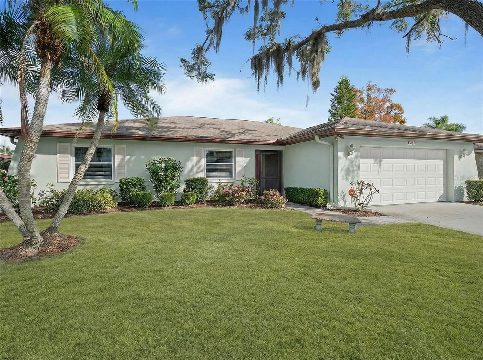 Property Photo: 6635 Brentford Road FL 34241