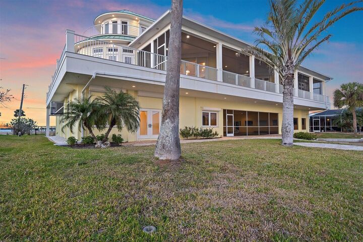 Property Photo:  1905 Mississippi Avenue  FL 34224 