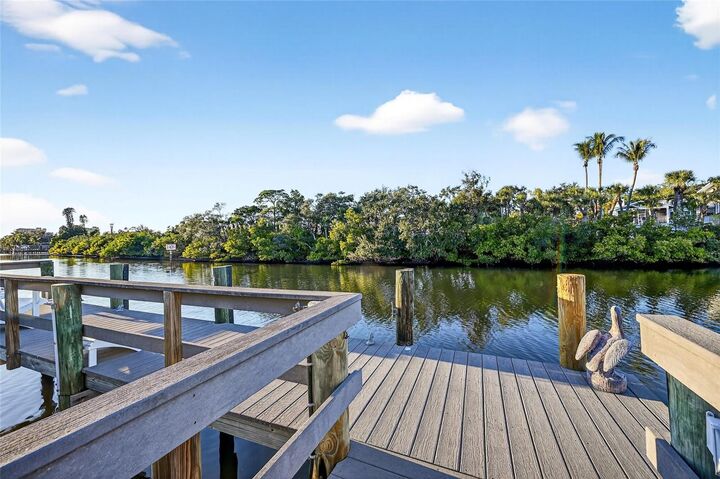 Property Photo:  5424 America Drive  FL 34231 