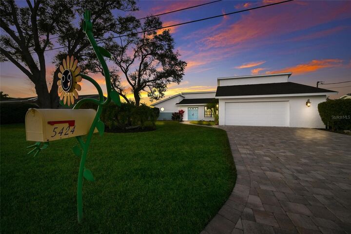 Property Photo: 5424 America Drive FL 34231