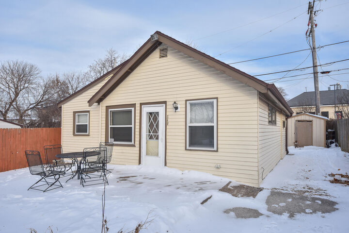 Property Photo:  540 S 71st St  WI 53214 