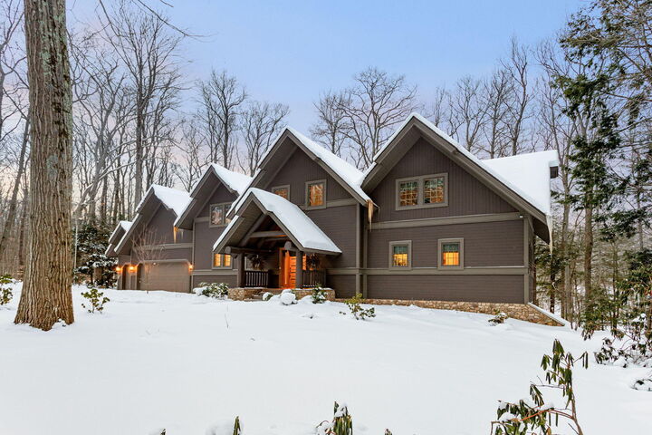 Property Photo:  6290 Scenic Woods Circle N  MI 49445 