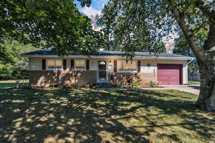 Property Photo:  2700 Osage Avenue  MI 49202 