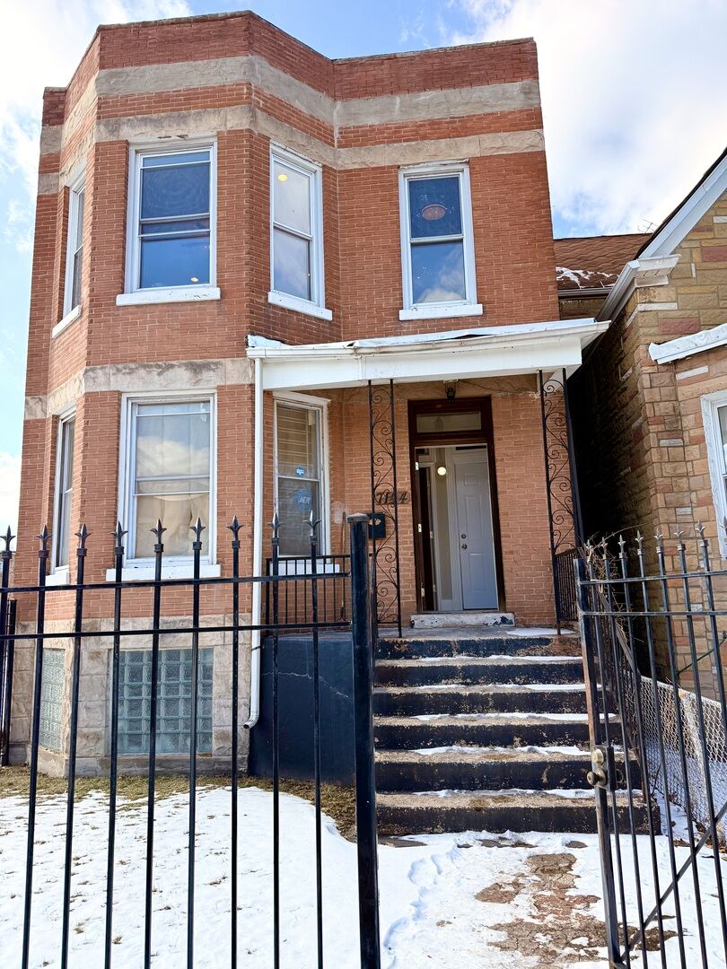 Property Photo:  7144 S Saint Lawrence Avenue  IL 60619 