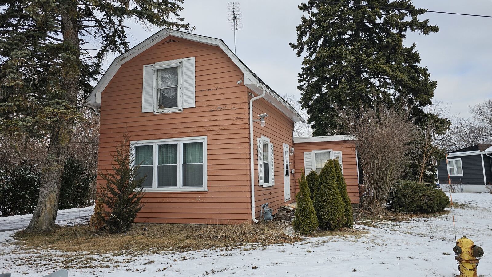 Property Photo:  1124 Jackson Court  IL 60085 