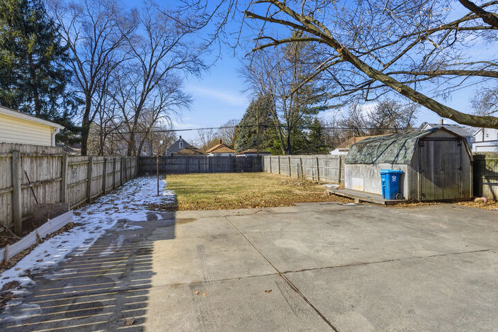 Property Photo:  527 Jackson Street  IL 60505 
