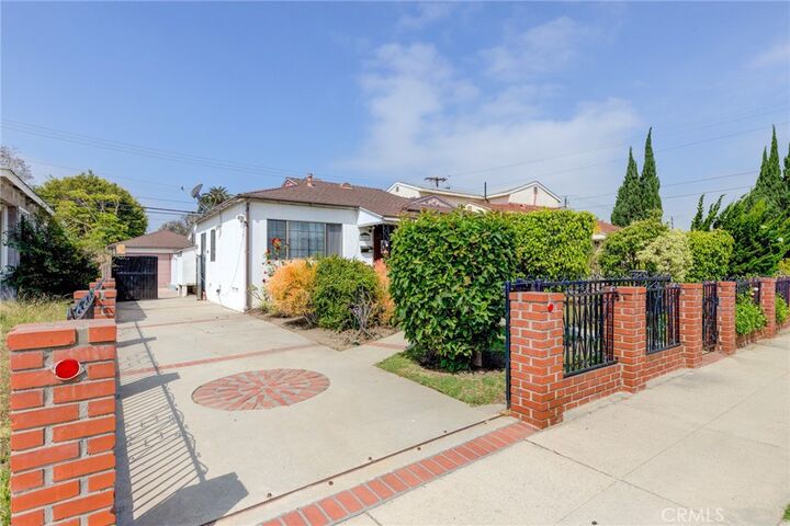 Property Photo:  4109 Lyceum  CA 90066 