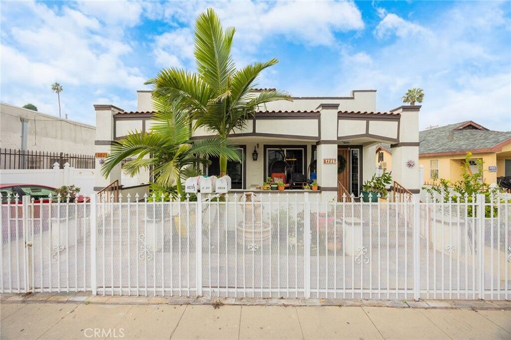 Property Photo:  4019 S Van Ness Avenue  CA 90062 