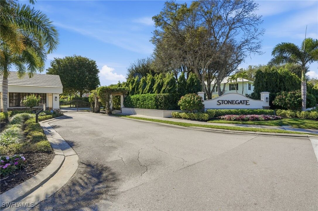 Property Photo:  7395 Stonegate Drive  FL 34109 