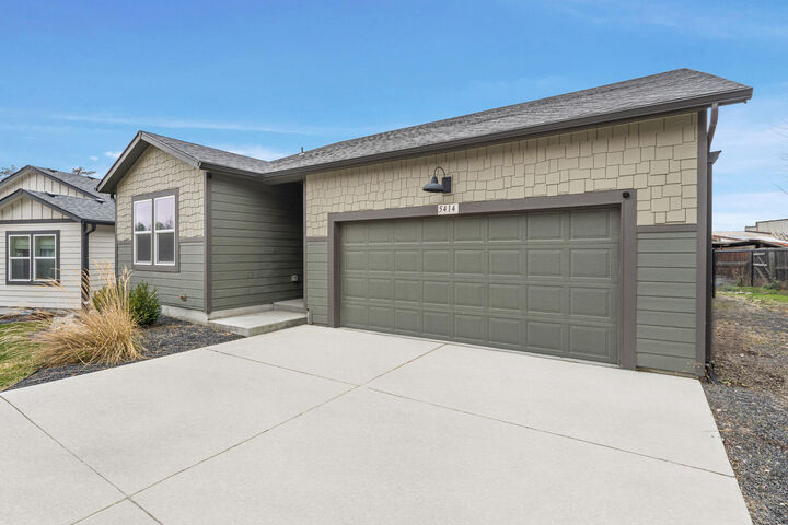 Property Photo: 5414 E Bridgeport Ct WA 99217