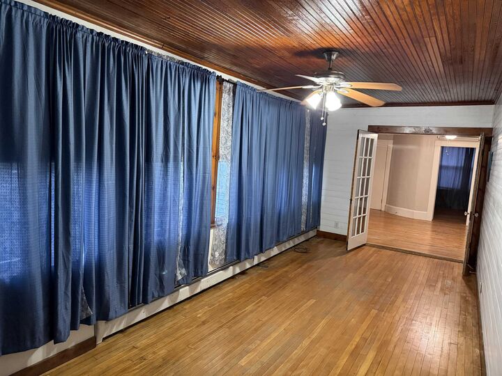 Property Photo:  96 E. Broadway  NH 03038 