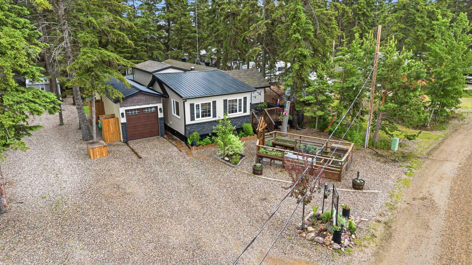 Property Photo: 1013 Osprey Drive SK S0M 1J0